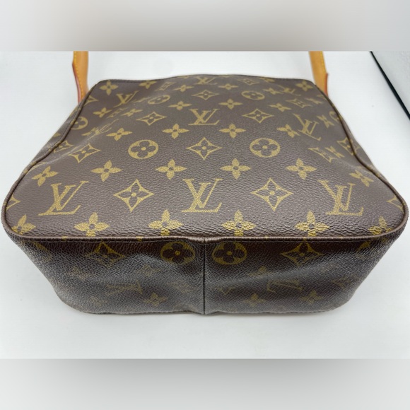 Louis Vuitton Monogram Looping Shoulder Bag - Picture 6 of 15